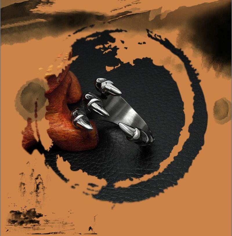 Gothic Dragon Claw Ring -