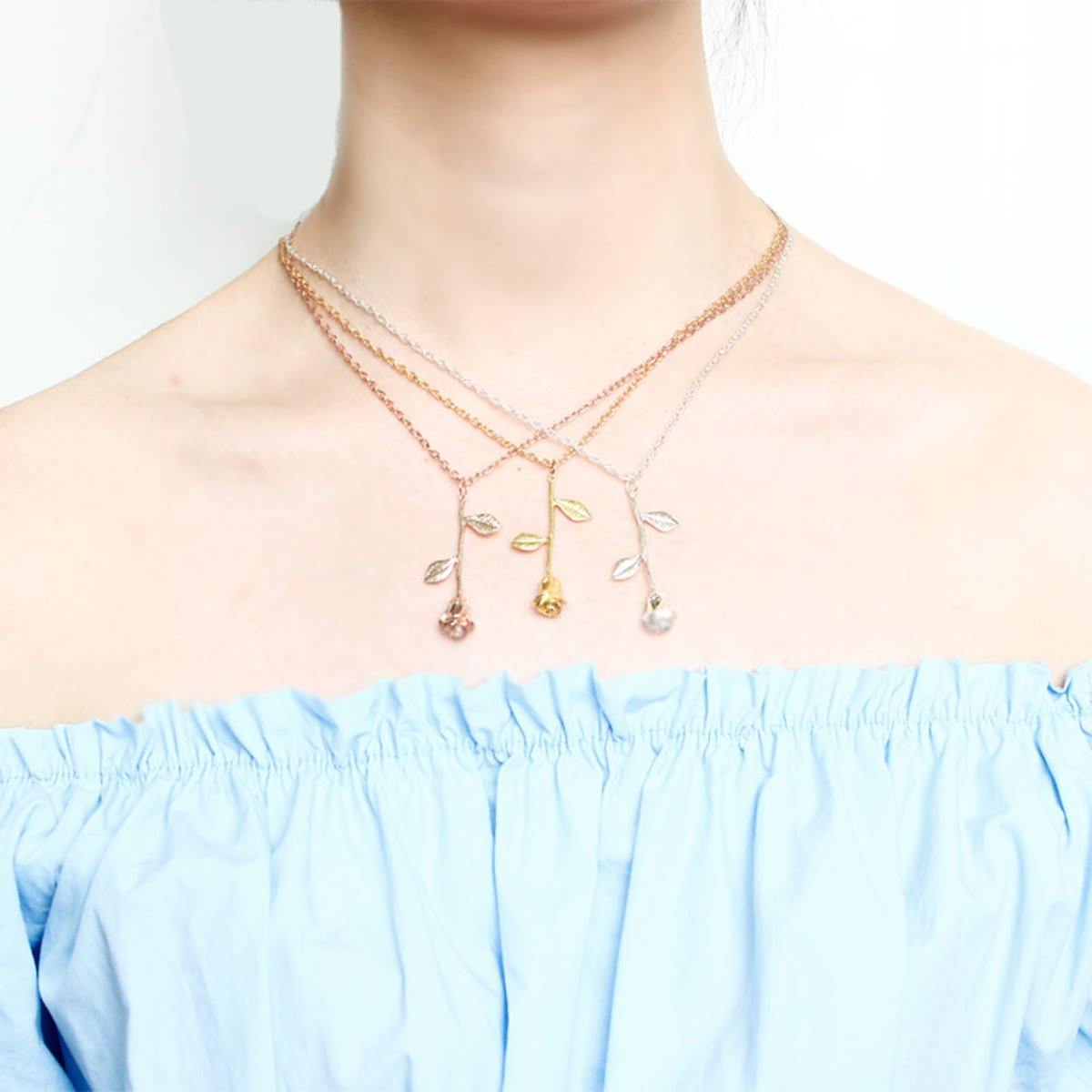 Rose Flower Pendant &amp; Chain Necklace -